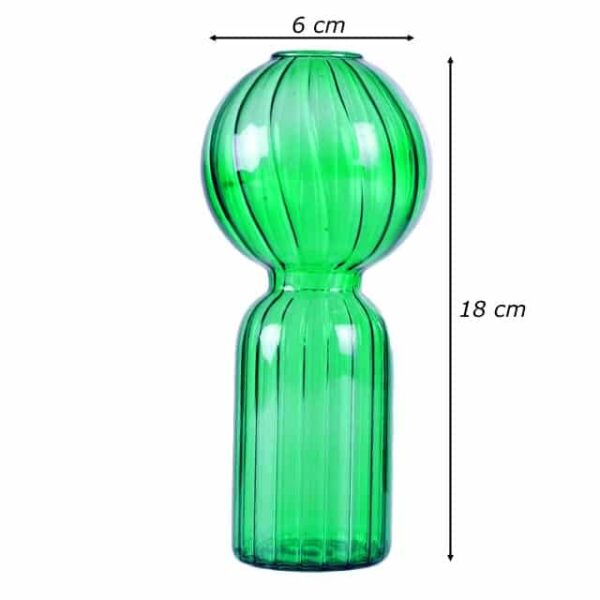 riflenaja vazochka cilindricheskaja s sharoobraznoj vershinoj limo izgotovlena iz stekla zelenogo cveta v stile minimalizm s razmerami
