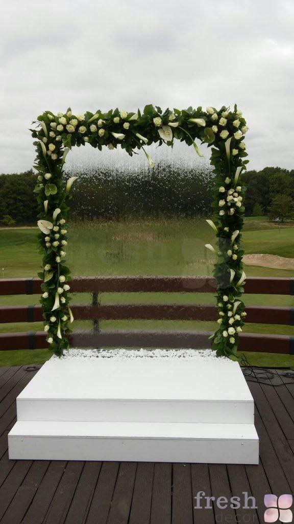 prozrachnoj stekljannoj arki s vodoj harkov na svadbu dlja vyezdnoj ceremonii 1